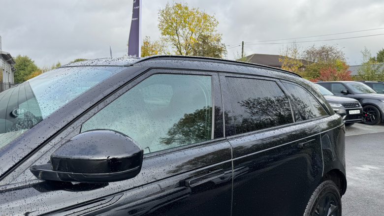 Land Rover Range Rover Velar 2.0 D200 MHEV Dynamic SE 5dr Auto Diesel Estate